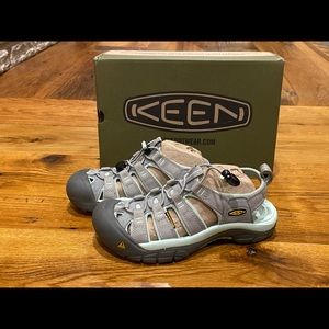 KEEN Newport H2 women’s sandals. NEW!